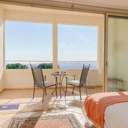 St Maxime Bed & Breakfast Saint-Paul-de-Vence